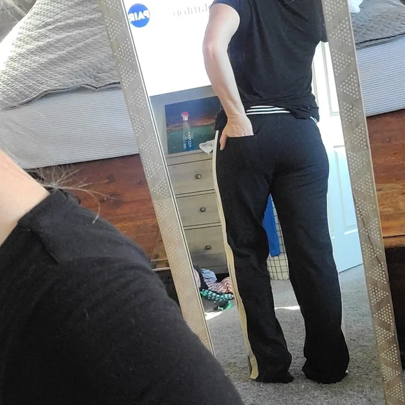 STUNNING BCBG black trackpants with side stripes - Picture 4 of 11